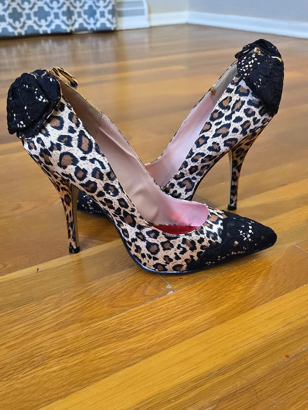 Vintage Frederick's of Hollywood Leopard Print Lace Detail Heels